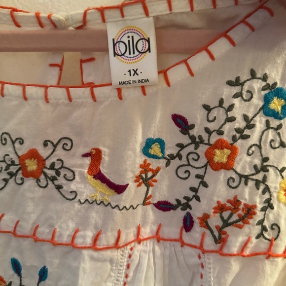 Bila White Blouse with Multicolor Embroidery - Picture 3 of 4